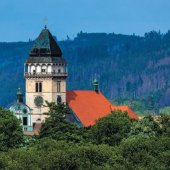 MĚSTO DAČICE: Kostel sv. Vavřince a renesanční věž