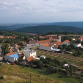 OBEC HLÍNA: Pohled na obec a její okolí