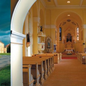 OBEC ŠARATICE: Kostel / interier kostela