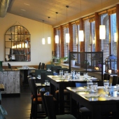 HOTEL CHVALSKÁ TVRZ: -