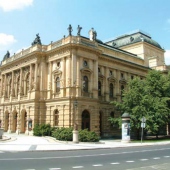 STATUTÁRNÍ MĚSTO LIBEREC: Radnice - autor: M. Drahoňovský