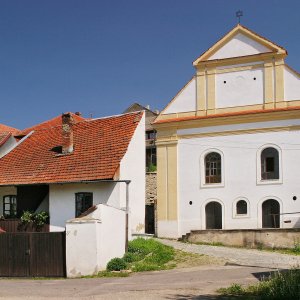 MĚSTO LUŽE: Synagoga