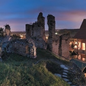 MĚSTO LUŽE: Panorama Košumberka v noci