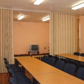 OBEC BOHUŇOVICE: Školící místnost v ubytovně