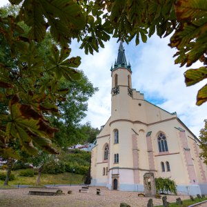 KARLOVARSKÝ KRAJ: Jáchymov – kostel svatého Jáchyma