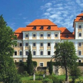 OBEC VALEČ: Zámek Valeč