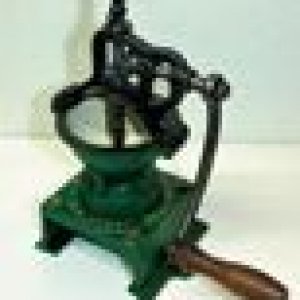 MUZEUM A GALERIE MLEJN: Expozice mezi mlýnky