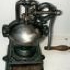 MUZEUM A GALERIE MLEJN: Expozice mezi mlýnky