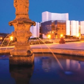 STATUTÁRNÍ MĚSTO MOST: Městské divadlo Most - autor: R. Dlouhý Štekbauer