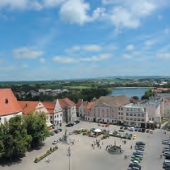 MĚSTO TÁBOR: Pohled na Žižkovo náměstí z věže staré radnice