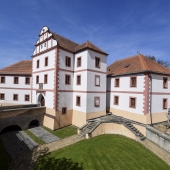 Písecko - Blatensko, TURISTICKÁ OBLAST: tvrz Lnáře