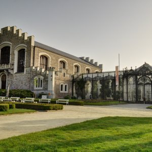 ALŠOVA JIHOČESKÁ GALERIE: Zámecká jízdárna Hluboká nad Vltavou