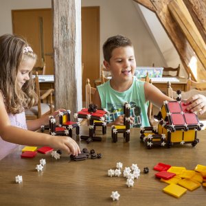 MĚSTO ZRUČ NAD SÁZAVOU: -