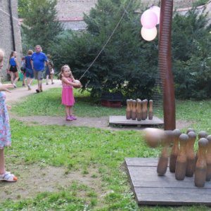 MĚSTO ZRUČ NAD SÁZAVOU: -