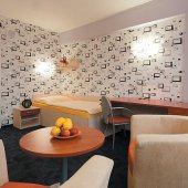 ČZU V PRAZE KOLEJE A MENZA: 