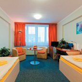 ČZU V PRAZE KOLEJE A MENZA: 