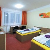 ČZU V PRAZE KOLEJE A MENZA: 