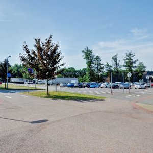 AREÁL FLOŠNA HRADEC KRÁLOVÉ: -