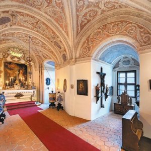 Středočeský kraj: Kaple sv. Šebestiána, Hrad Český Šternberk